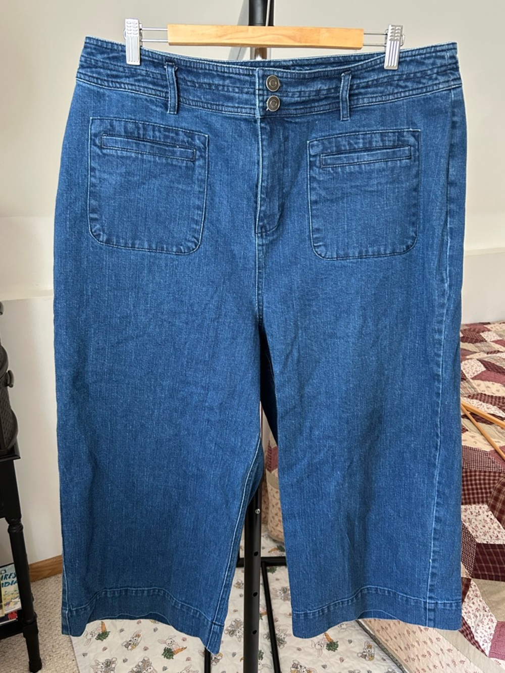 ModCloth Wide Leg Cropped Jeans 16